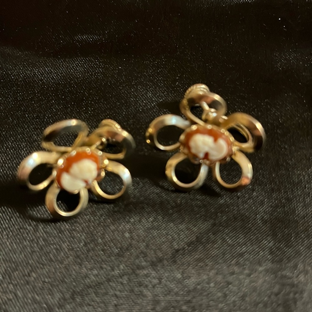 Vintage 1950s Cameo earrings